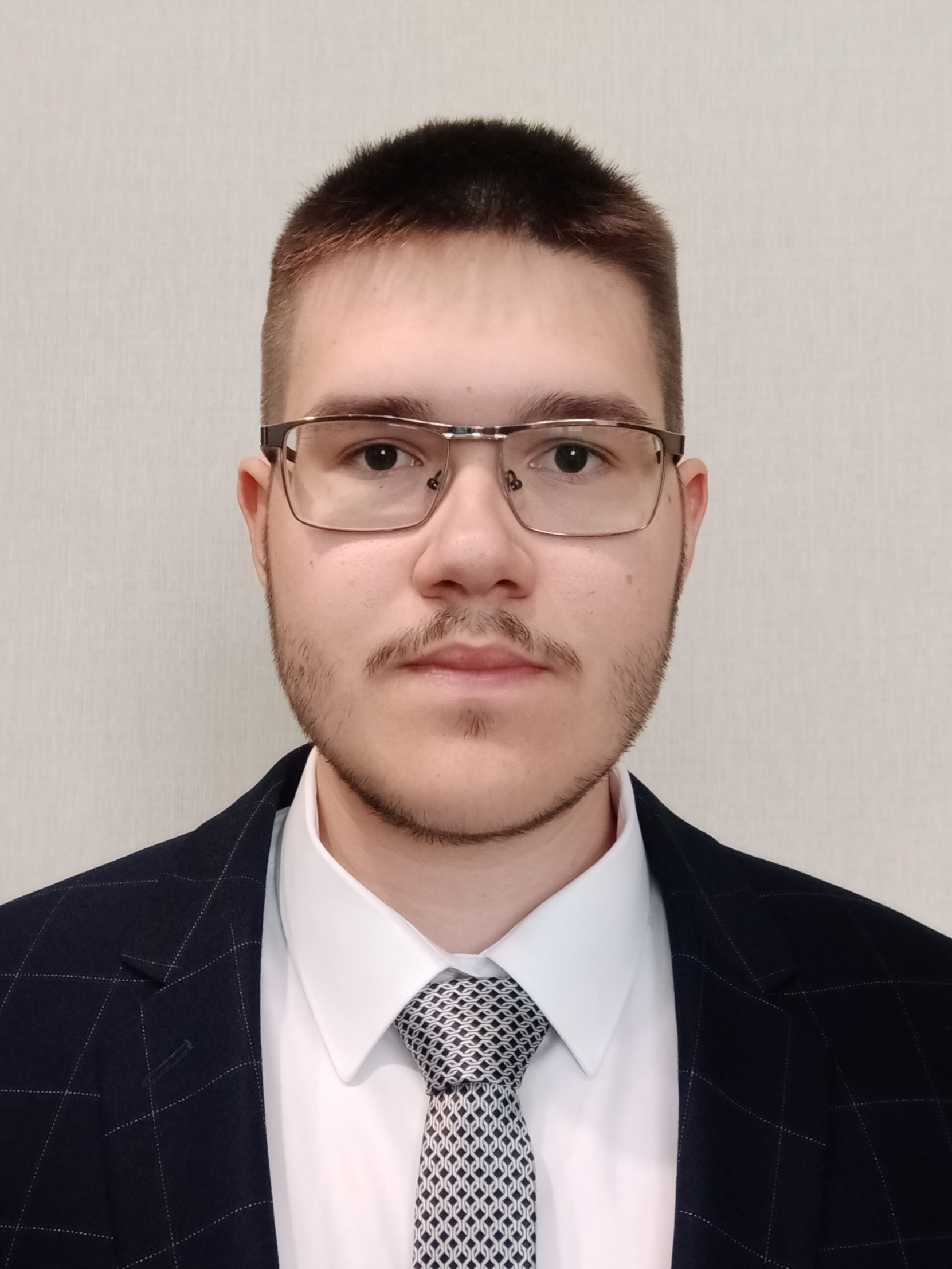             Худяков Глеб Дмитриевич
    